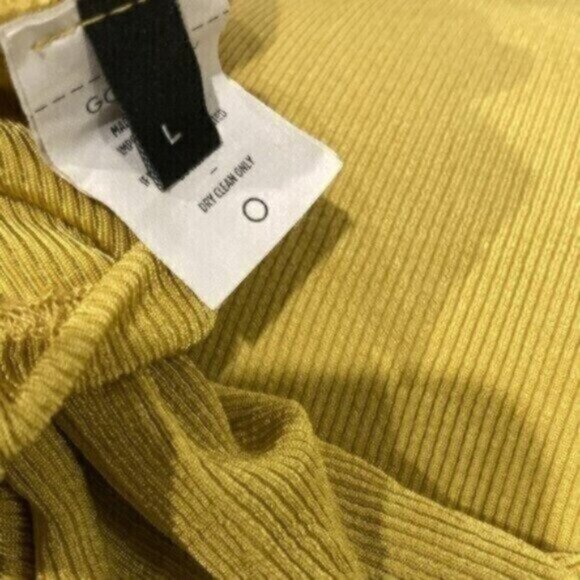 GOLDSIGN Ribbed Neutral Feminine Contemporary Stretch Holiday Luxury Tee - Picture 7 of 8